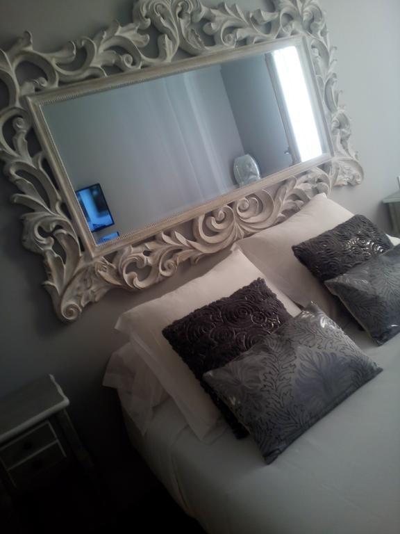 Los Amigos Vip Rooms Madrid Extérieur photo