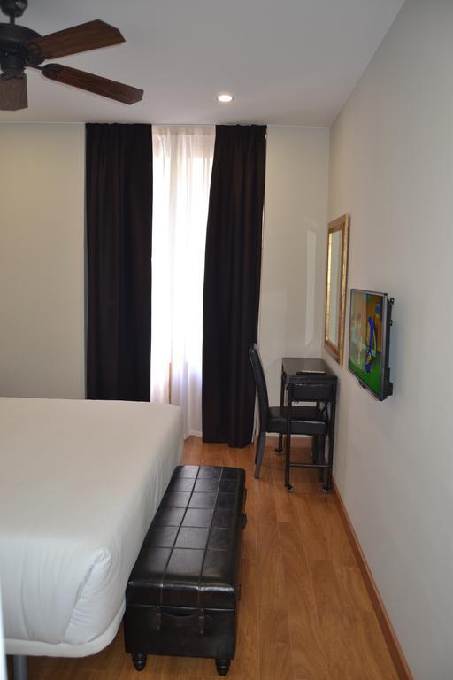Los Amigos Vip Rooms Madrid Extérieur photo